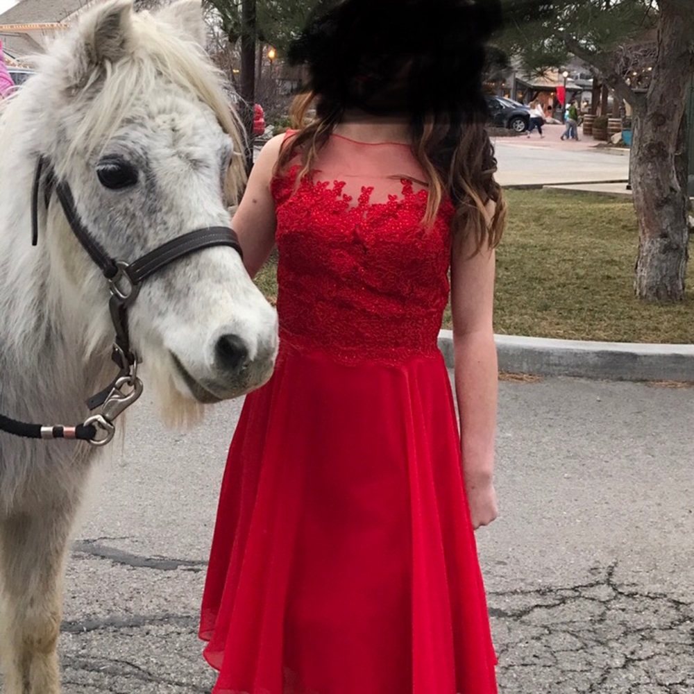 Red teen prom dress
